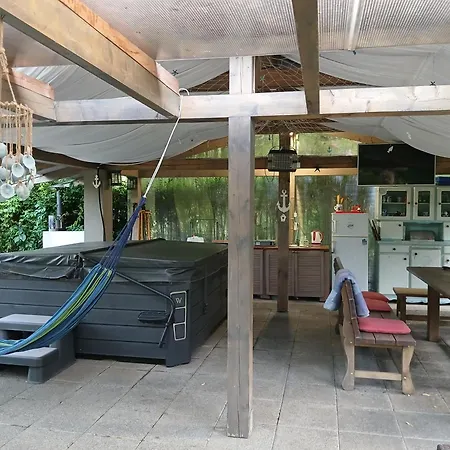 公寓 Rozsa Nyaralo