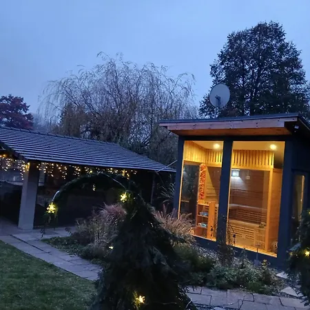 公寓 Rozsa Nyaralo *